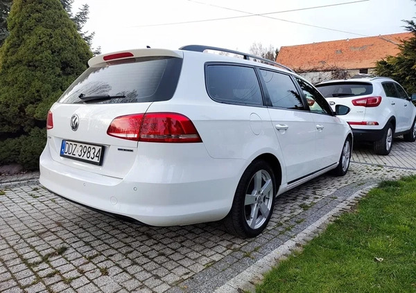 Volkswagen Passat cena 23900 przebieg: 270000, rok produkcji 2012 z Ziębice małe 67